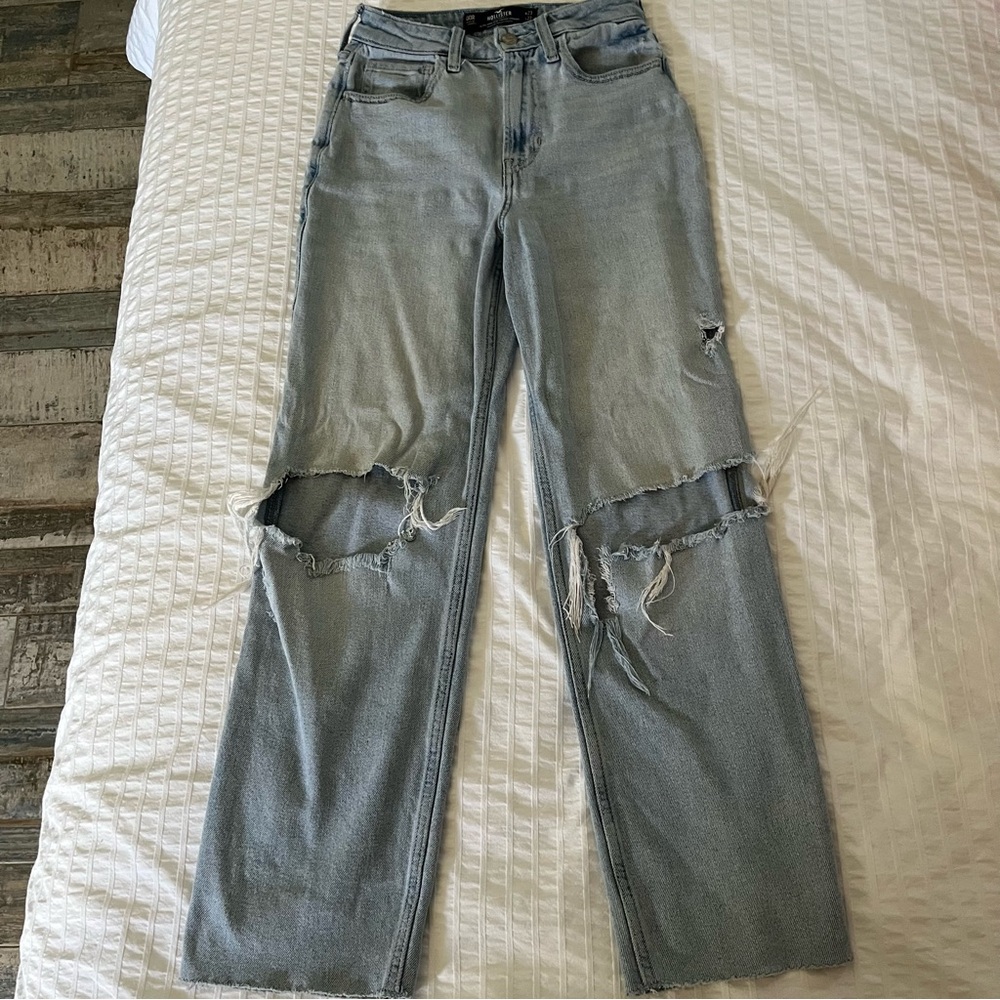 Hollister Gray Straight Leg Jeans with High-Waisted Distressing